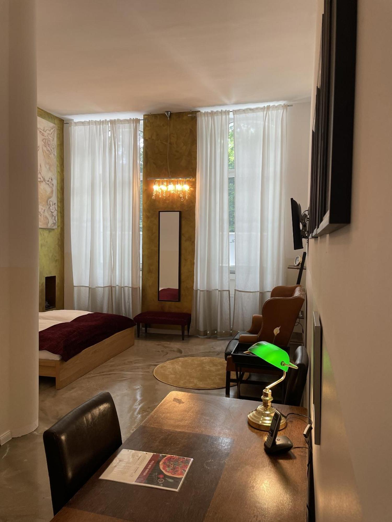 Amical Hotel วุปปาทัล ภายนอก รูปภาพ