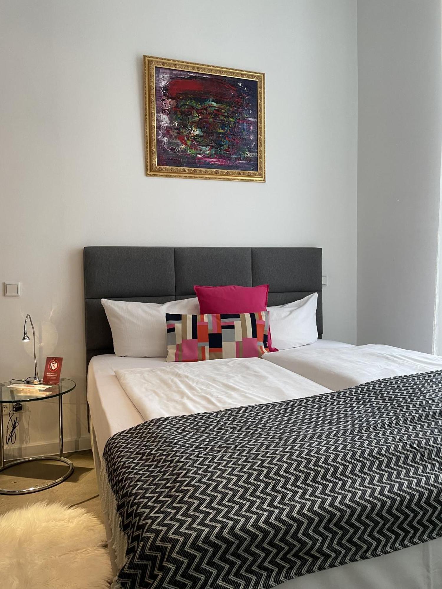 Amical Hotel วุปปาทัล ภายนอก รูปภาพ