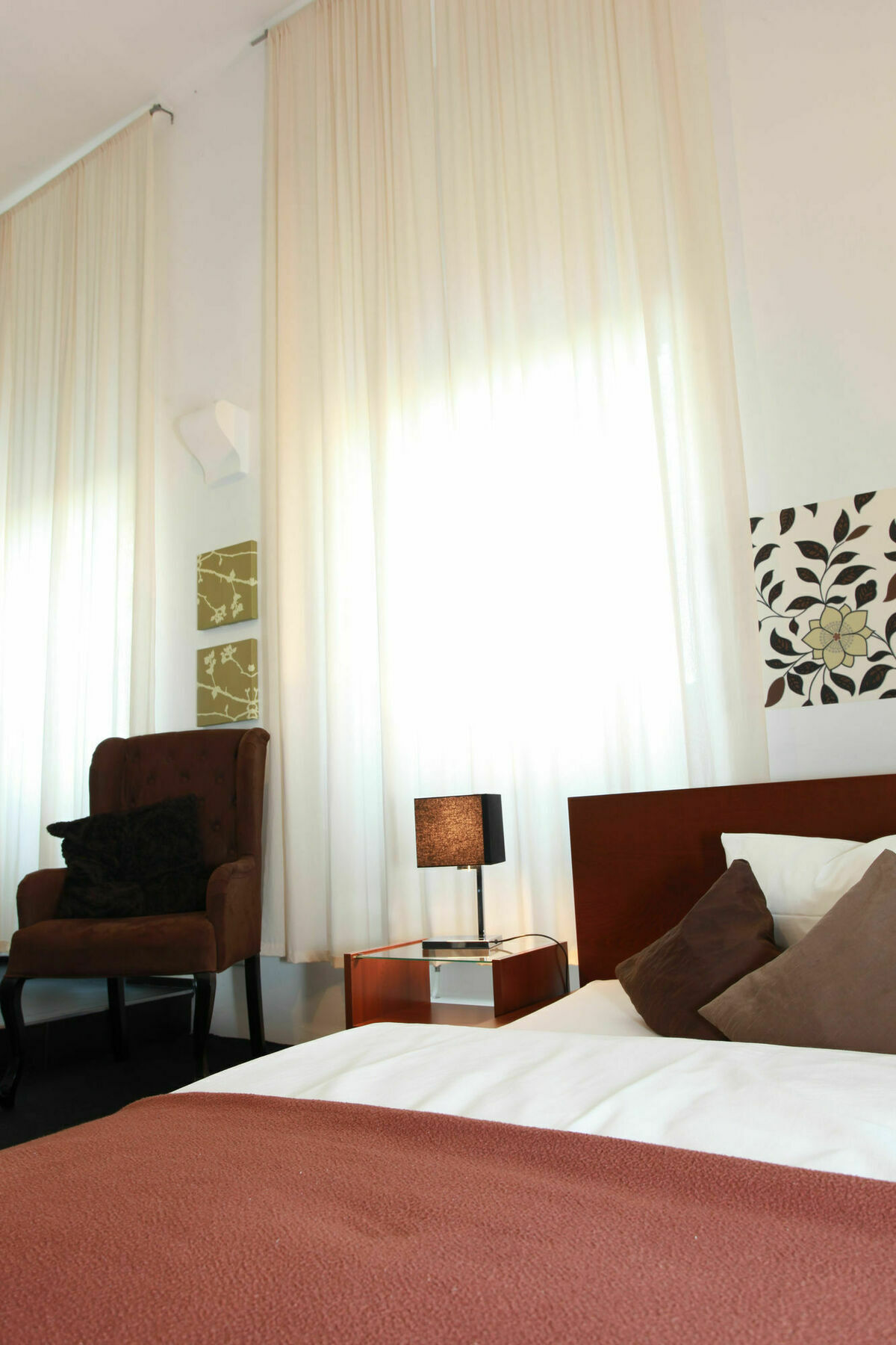 Amical Hotel วุปปาทัล ภายนอก รูปภาพ
